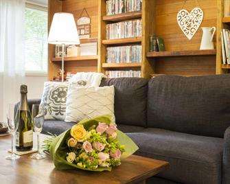 A Cottage In The Forest - Olinda - Sala de estar