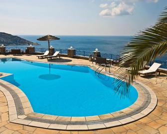 Hermes-Ios Rooms To Let - Mylopotas - Pool