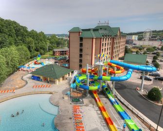 Country Cascades Waterpark Resort - Pigeon Forge