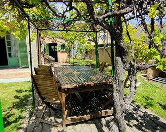 Maison de campagne piscine et jardin privatifs près de la plage - Aléria - Patio