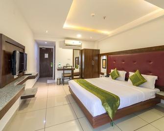 Treebo South Avenue, 700 Mts From Promenade Beach - Pondicherry - Bedroom