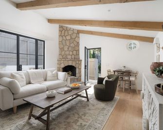 Casita Pintor – A Refined Sanctuary in Montecito - Santa Barbara - Living room