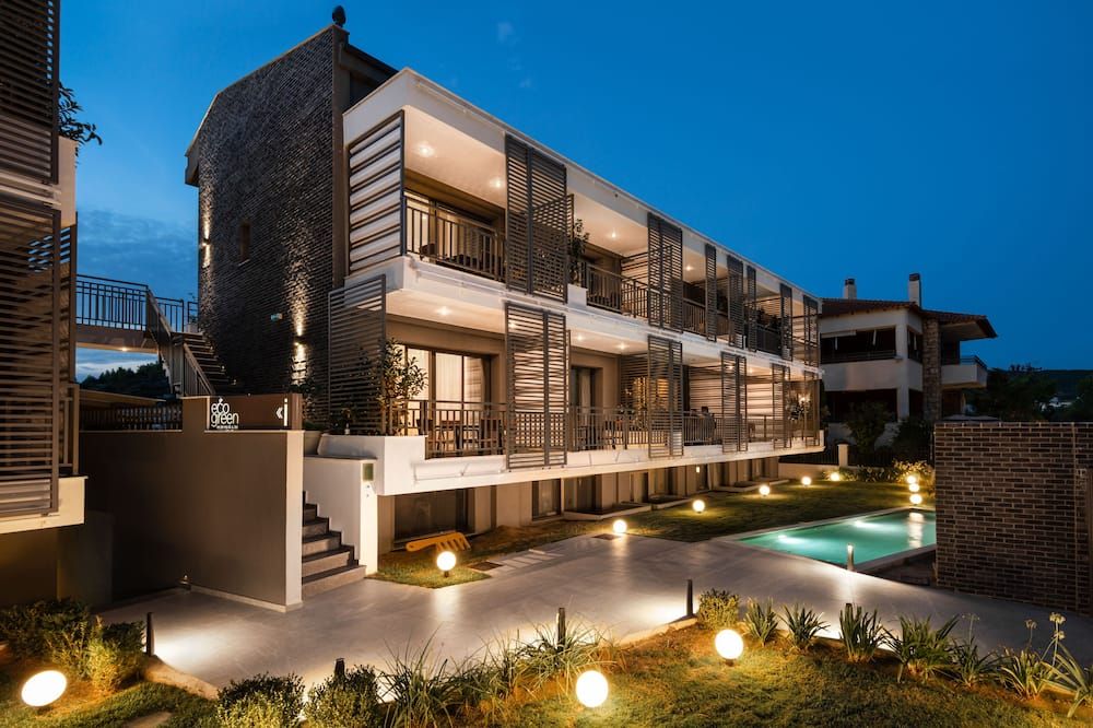 Eco Green Residences & Suites - Toroni - Building