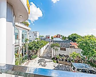 Hai Phat Hotel - Cam Ranh - Balcón