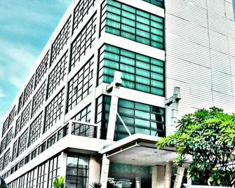 N1 Hotel Tanah Abang - Jakarta - Building