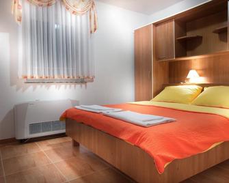 Apartments Brano - Novalja - Bedroom