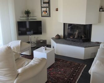 Holiday villa high above Lake Maggiore with a unique panorama - Terre di Pedemonte - Salon