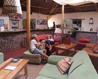 فندق بوبلادو كيمال - سان بيدرو دي اتاكاما - ردهة