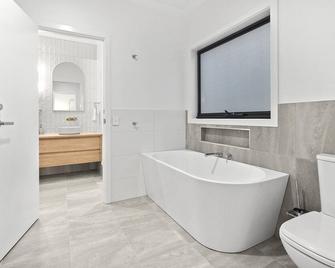Renmark River Villas No 54 (with pool) - 'The Rosa Villa' (with pool) - Renmark