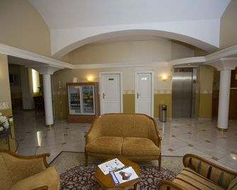 Hotel Tyl - Prague - Lobby