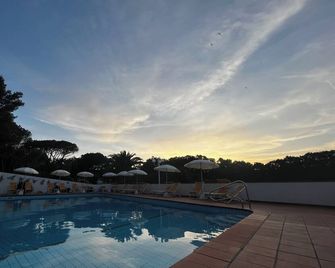 Capo Di Stella - Capoliveri - Piscina