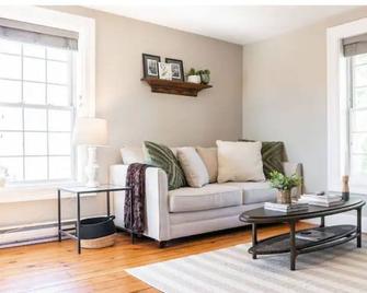 Cozy Merrickville Guest House - Merrickville - Sala de estar