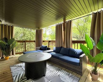 Gig's Loft in Brookville, PA by Tranquility Retreats - Brookville