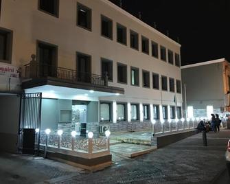 Hotel Borbonico Di Pietrarsa - Portici - Gebäude