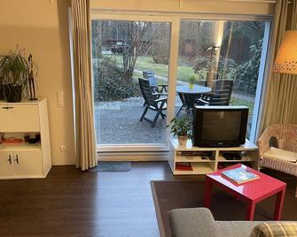 2 rooms / kitchen / bathroom between HH / LG - Tostedt - Wohnzimmer