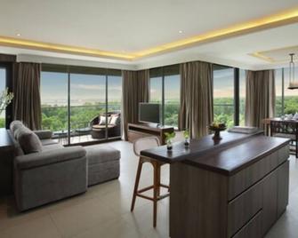 The Crystal Luxury Bay Resort Nusa Dua - South Kuta - Living room