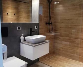 Sport Rooms II Chodakowska Warszawa - Varsóvia - Casa de banho