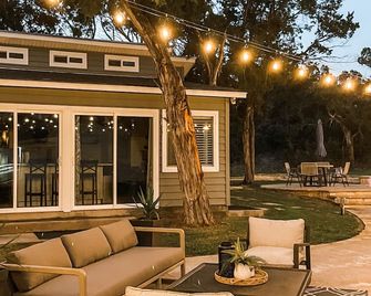 Private Studio | Pool + Spa + Tranquil Escape - Cedar Park - Patio