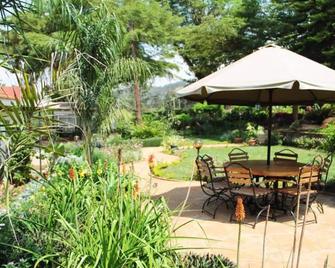 Karimba Lodge - Meru - Patio