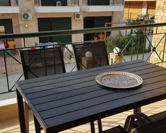 Vereniki 2 - Kriopigi - Balcony