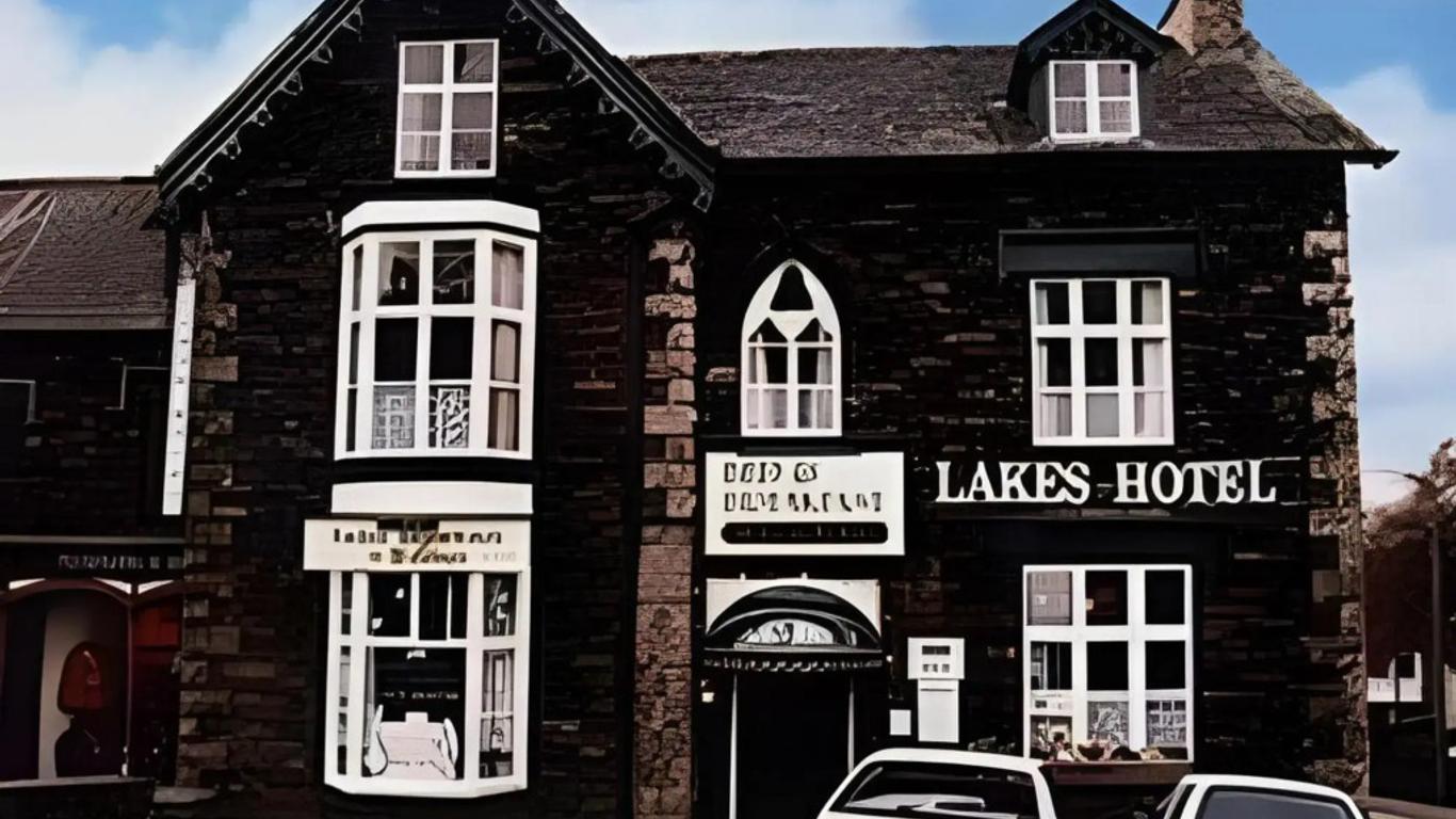 Lakes Lodge