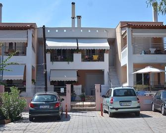 Beautiful Greek Home - Paralio Astros - Building