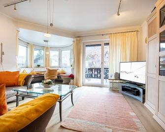 Sonnensteig - Garmisch-Partenkirchen - Salon