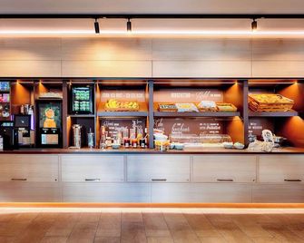 B&b Hotel München-schwabing - Munich - Bar