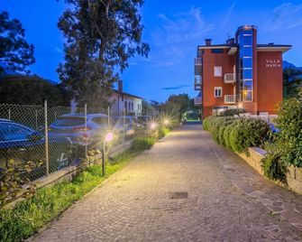 Bike & Wind Hotel Villa Maria - Nago–Torbole