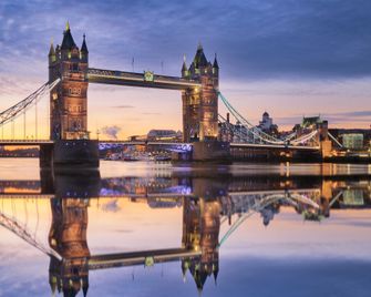 DoubleTree by Hilton Hotel London - Docklands Riverside - London - Außenansicht