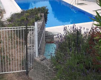 Character villa: Tranquility, Security. Sea view with sunset - Propriano - Piscina