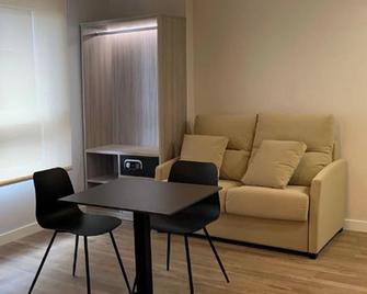 Aparthotel Essenzia de Castilla - Aranda de Duero - Salon