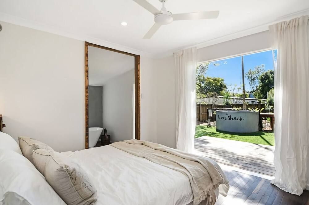 The River Shack Vintage Luxe Right Beside River - Noosaville