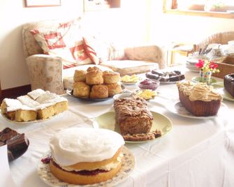 Ariundle Accommodation - Acharacle - Buffet