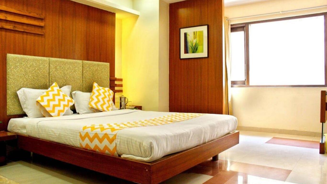 Fabhotel Amrit Residency