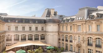 Crowne Plaza Paris - Republique - París - Vista del exterior