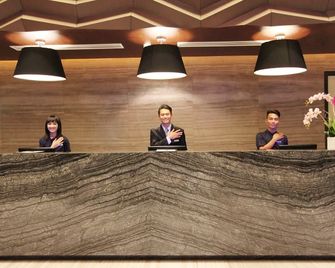 格藍迪斯酒店&度假村 - 亞庇 - 櫃檯