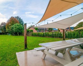 Modern family holiday home - Bocholt - Патіо