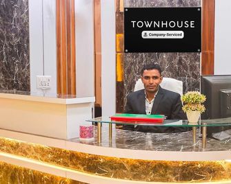 Classic With Balcony Model Town Rohtak - Rohtak - Front desk