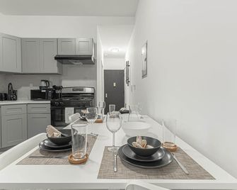 Modern 2br Near Laguardia & Subways - Queens - Cucina