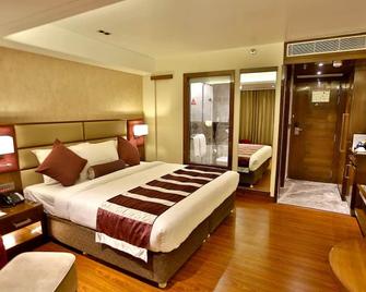 Regenta Central the Crystal - Kanpur - Bedroom