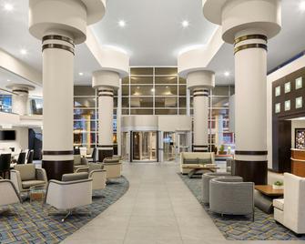 Courtyard by Marriott Minneapolis Downtown - Minneapolis - Lobby
