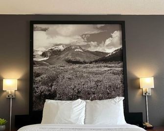Super 8 by Wyndham Whitecourt - Whitecourt