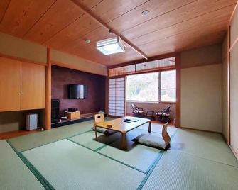 Hotel Silk Onsen Yamabiko - Toyooka - Habitación