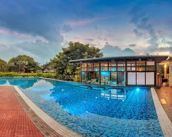 Club Mahindra Puducherry - Pondichéry - Piscine