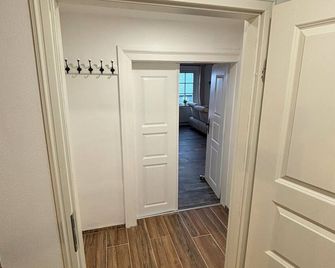 Ruhe und Erholung pur in historischem Fachwerkhof Ferienwohnung 'Streamatze' - Kleinich - Gang