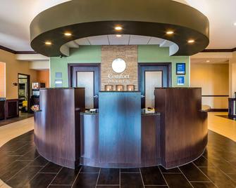 Comfort Inn and Suites Moore - Oklahoma City - Moore - Front desk