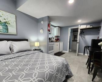 Private Getaway Studio ! - Lakeland - Yatak Odası