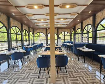 Hotel The Bundela - Khajuraho, Madhya Pradesh - Khajuraho - Restaurante