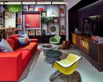 citizenM Paris Opera - Paris - Lounge